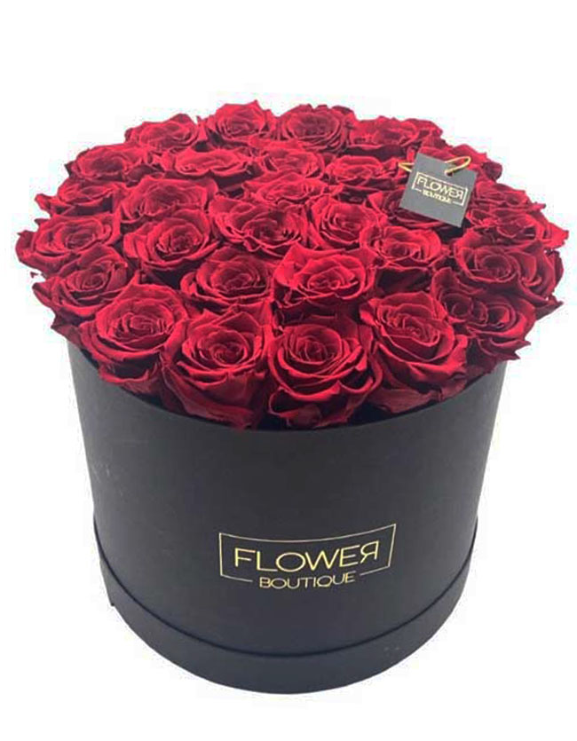 luxury-box-of-preserved-roses